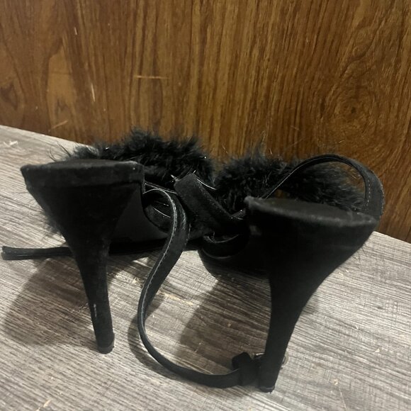 Wide Width Feather Detail 2 Part Heels - Picture 4 of 4